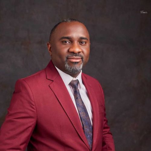 Pastor Chingtok Ishaku – Da Ina Zaune Cikin Duhu Na Pastor Chingtok Ishaku – Da Ina Zaune Cikin Duhu Na